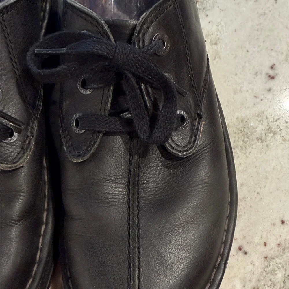 Dr. Martens Nevin Oxfords
